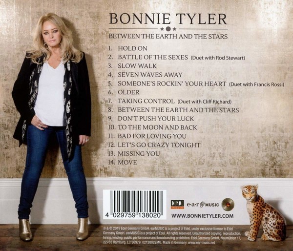 Новый альбом Bonnie Tyler - Between the earth and the stars (2019). 

Певица Бонни Тайлер отмечает свой 50-ти летний юбилей на сцене выходом нового альбома. Семнадцатый альбом певицы включает в себя 14 треков, три из которых записаны дуэтом: с Родом Стюартом, Клиффом Ричардом, Фрэнсисом Росси. Релиз альбома 18.03.2019 года.

#BonnieTyler #БонниТайлер #РелизАльбома2019 #релизальбома #НовостиМузыки #Музыка2019 #НовостиМузыки2019 #PopMusic #Исполнители80х #Исполнители708090 #олимпиямузыка #olympiamusic #olympiamusicstore